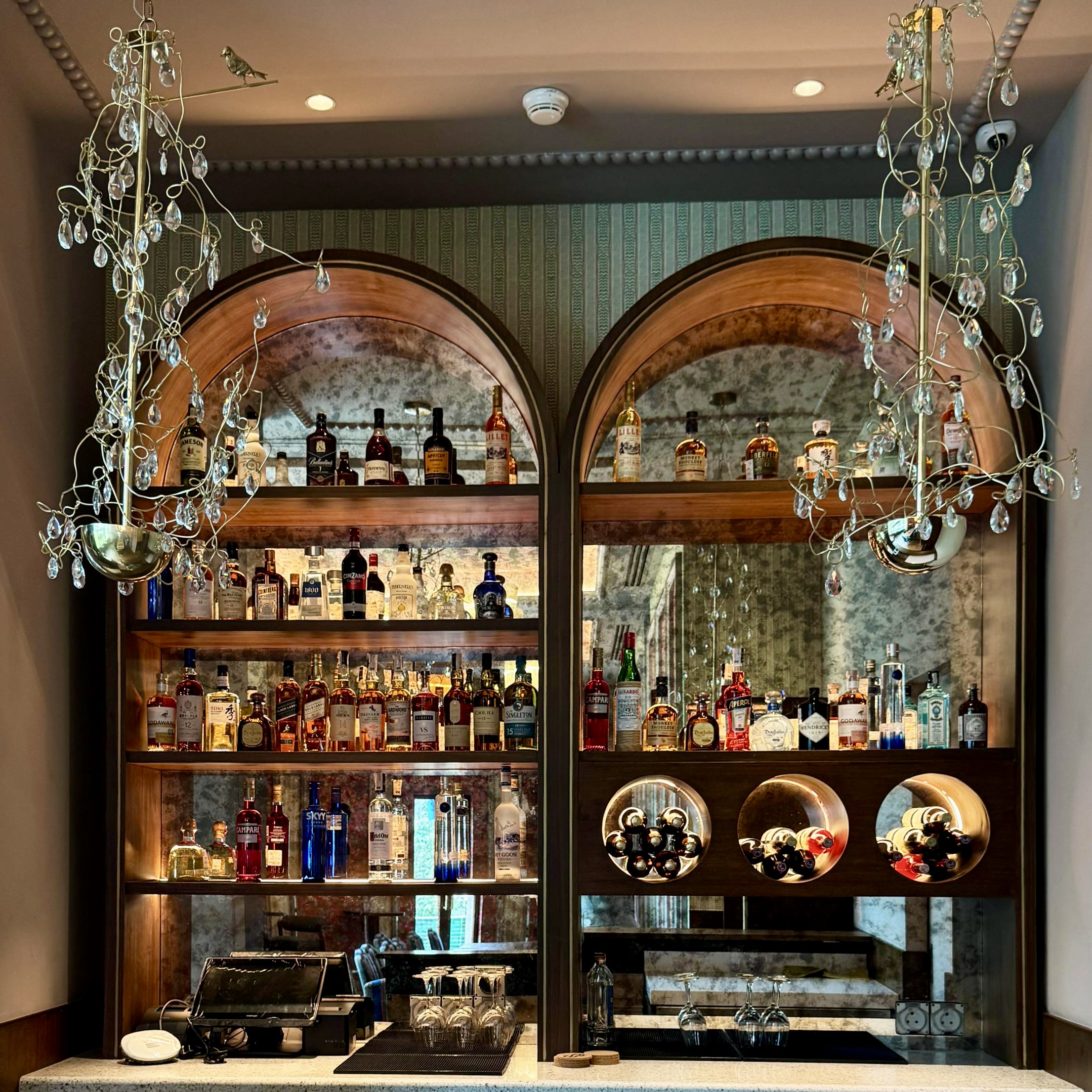 7B4FBFDD-0B31-442B-8AE0-F09B1529F2ED_1_201_a